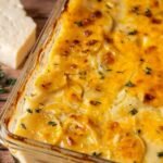 Cheesy, layered potatoes with a creamy Cheesy, layered potatoes with a creamy